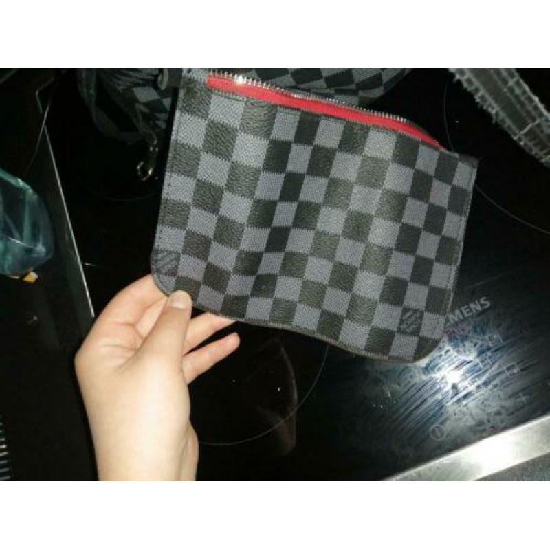 Lv tas