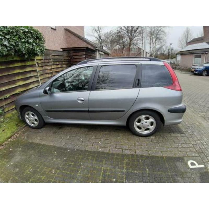 Peugeot 206 1.6 16V SW 2003 Grijs