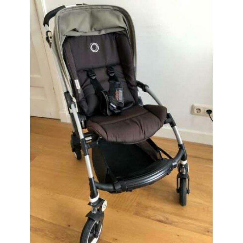 Zeer nette Bugaboo Bee (olijf) groene kap