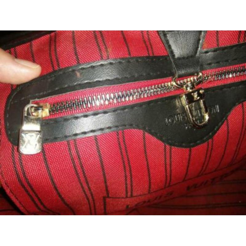 Lv tas
