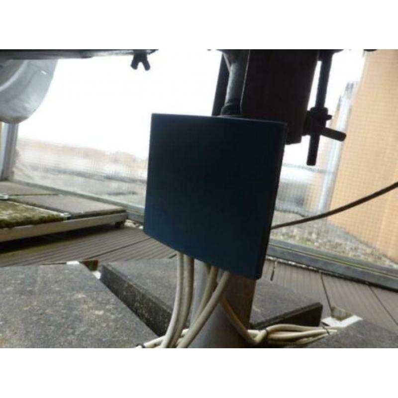 Triax schotelantenne 110cm met actuator