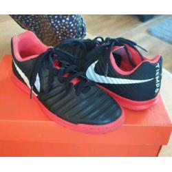 Nike Tiempo zaalvoetbalschoenen mt 33,5
