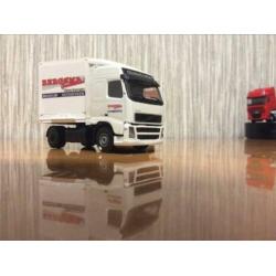 Volvo Globbetrotter FH12-460 Bergsma groothandel Makkum café