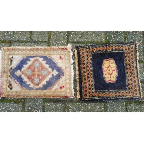2 Perzische tafelkleden