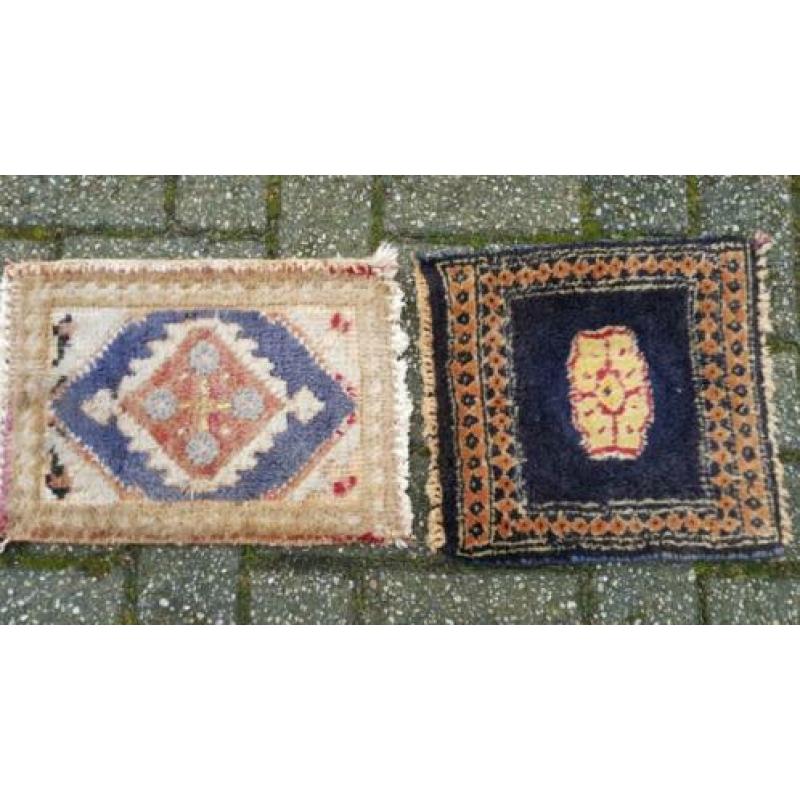 2 Perzische tafelkleden