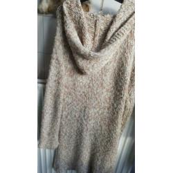 noors motief super warm vest met houten knopen en capuchon