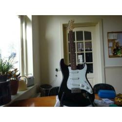 Squier japan en een Westone thunder1