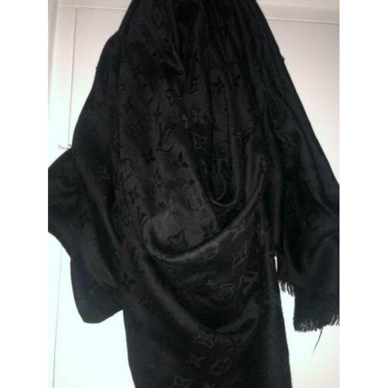 Louis Vuitton sjaal scarf shawl zwart black lv monogram
