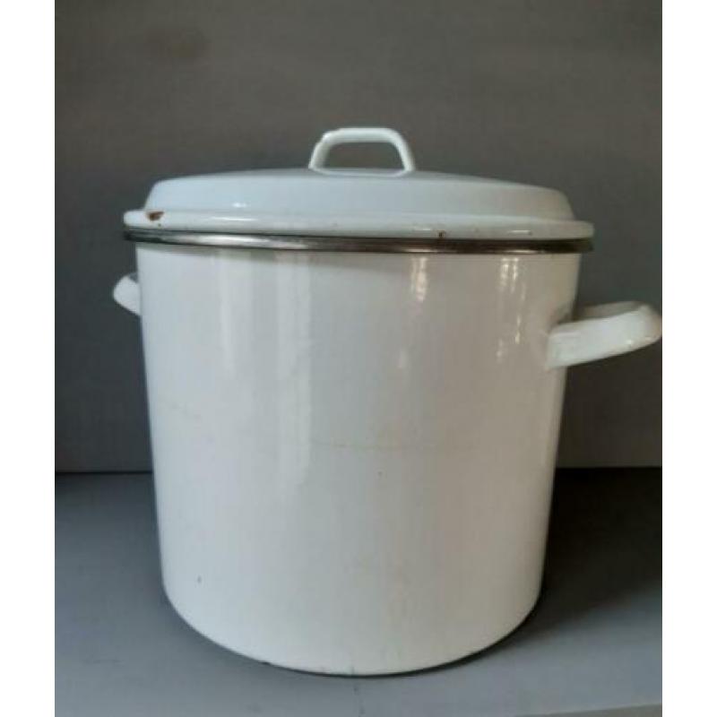 Wit emaille pan, 30 cm