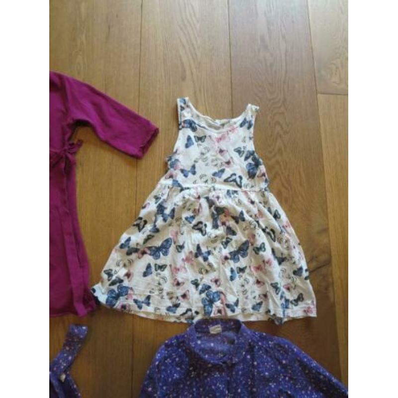 Meisjes kleding pakket 1 maat 104.