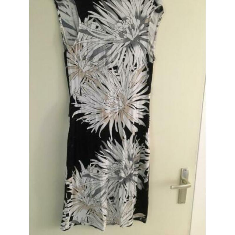 Jurk zwart-wit iets beige en leer accent 38/40