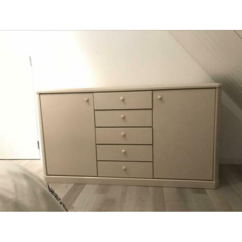 Commode en 2 nachttafeltjes