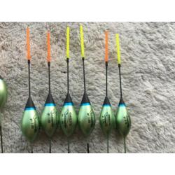 adv 266 / NIEUW mixset 15 dobbers BAZZERLA