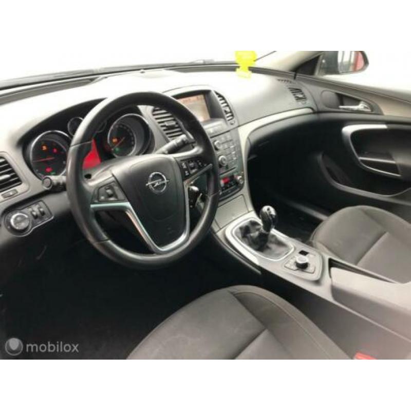 Opel Insignia Sports Tourer 2.0 CDTI Edition EXPORT € 3000!