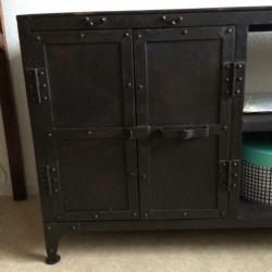 Dressoir staal - bieden vanaf EUR 175 (winkelprijs EUR 795)