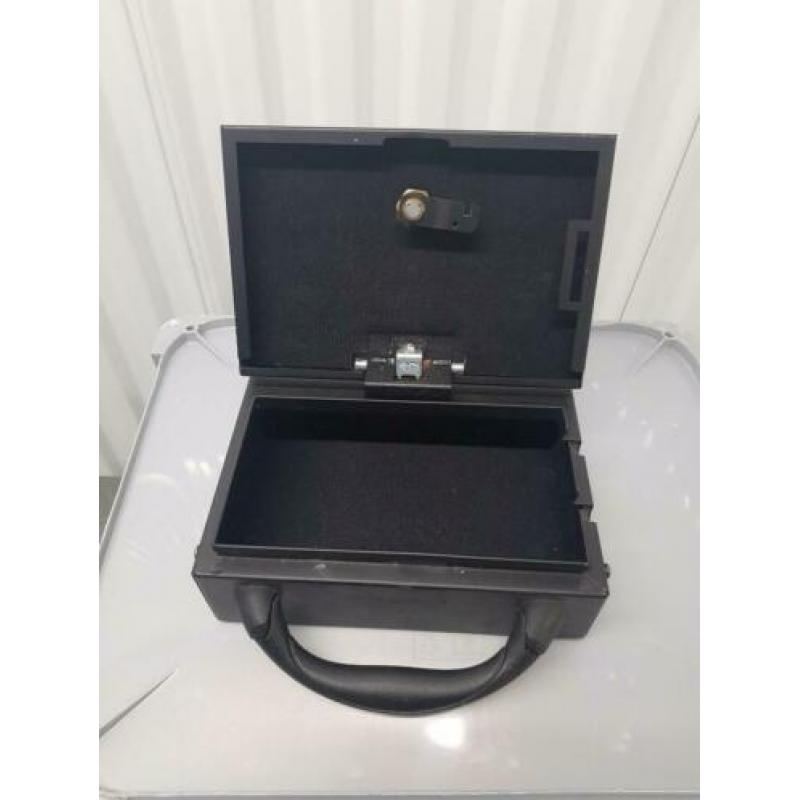 Portable safe