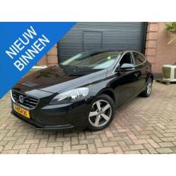 Volvo V40 2.0 D4 Summum Business Navi/PDC/LED/Net binnen!