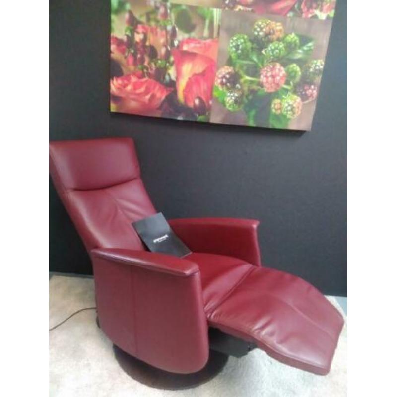 Prominent Toscana sta op stoel met relax 2 motoren