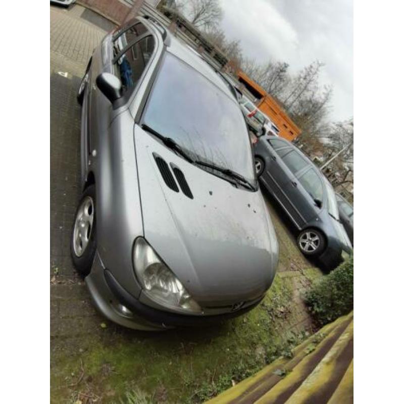 Peugeot 206 1.6 16V SW 2003 Grijs