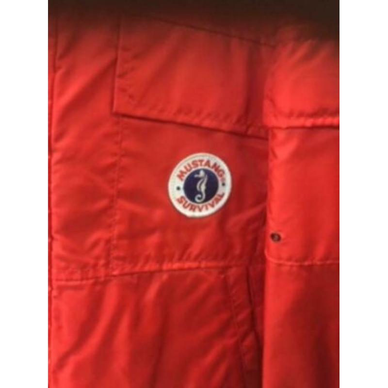 Survival Jacks met ingebouwd reddingsvest