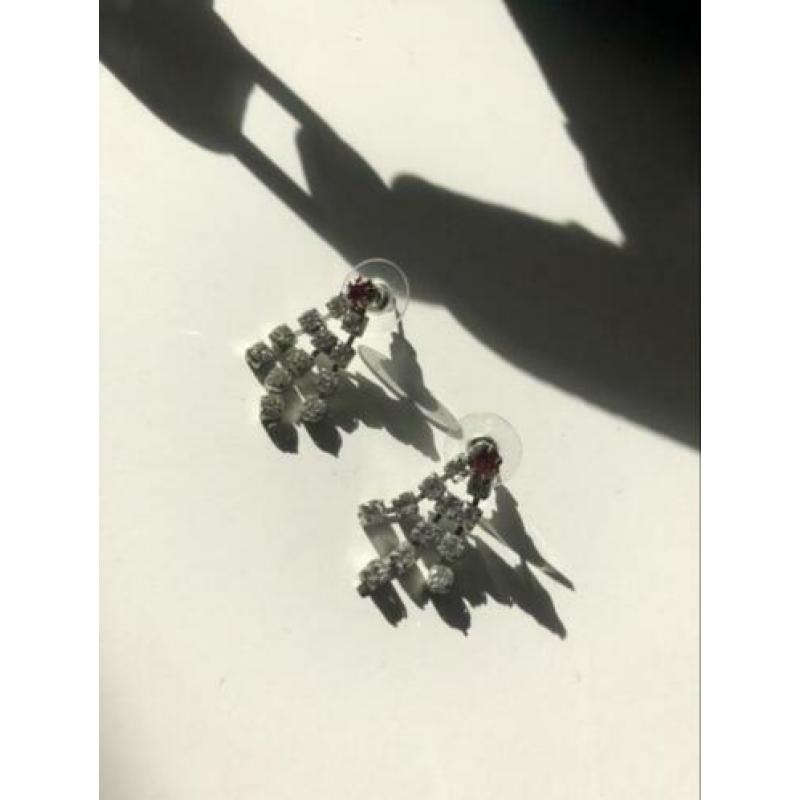 Oorbellen met diamantjes