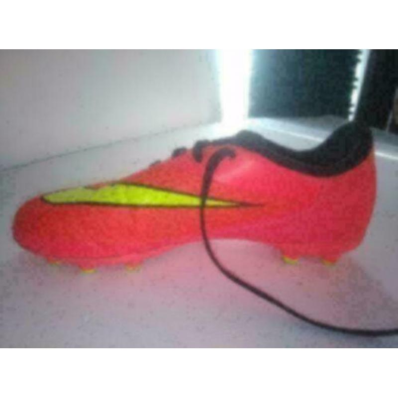 Nike hypervenom voetbalschoenen maat 36 (23cm)