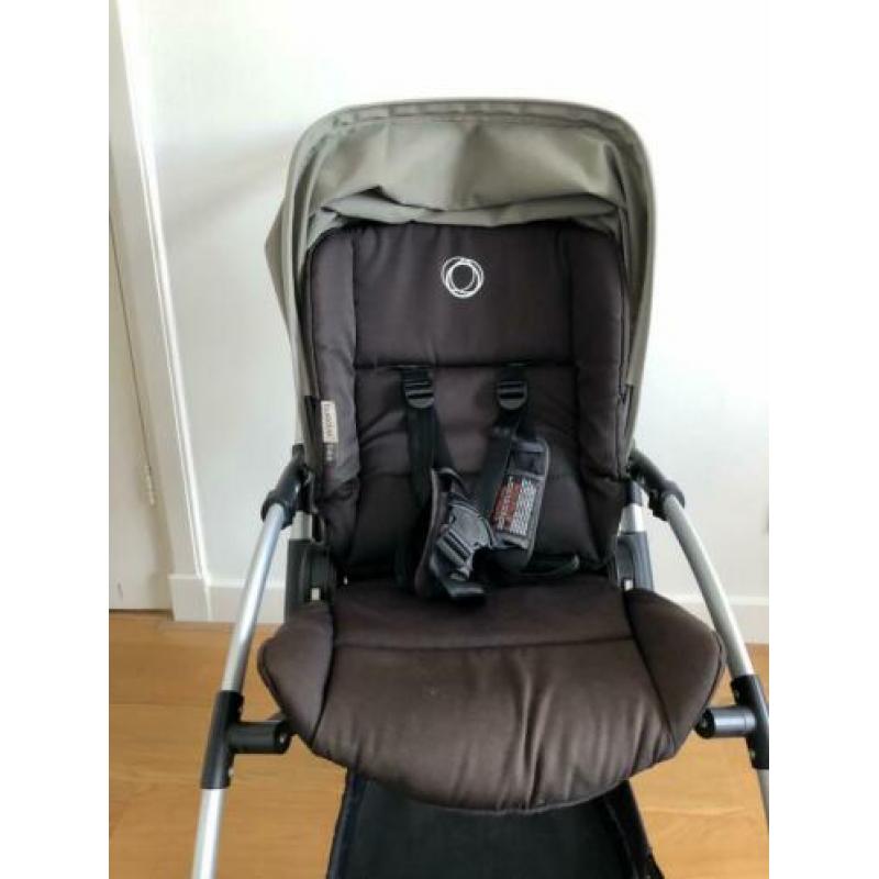 Zeer nette Bugaboo Bee (olijf) groene kap