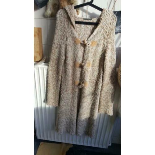 noors motief super warm vest met houten knopen en capuchon
