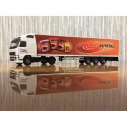 Volvo Globbetrotter FH12-460 Bergsma groothandel Makkum café