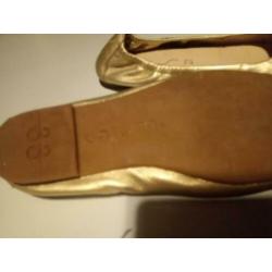 Unisa ballerina 33 valt als 34
