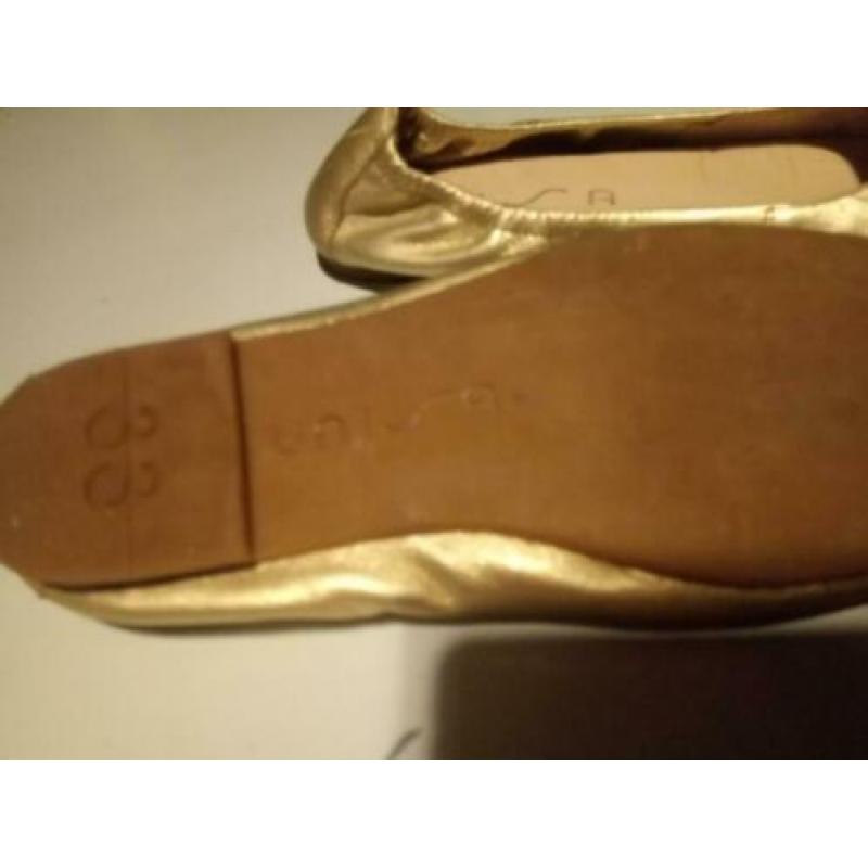 Unisa ballerina 33 valt als 34