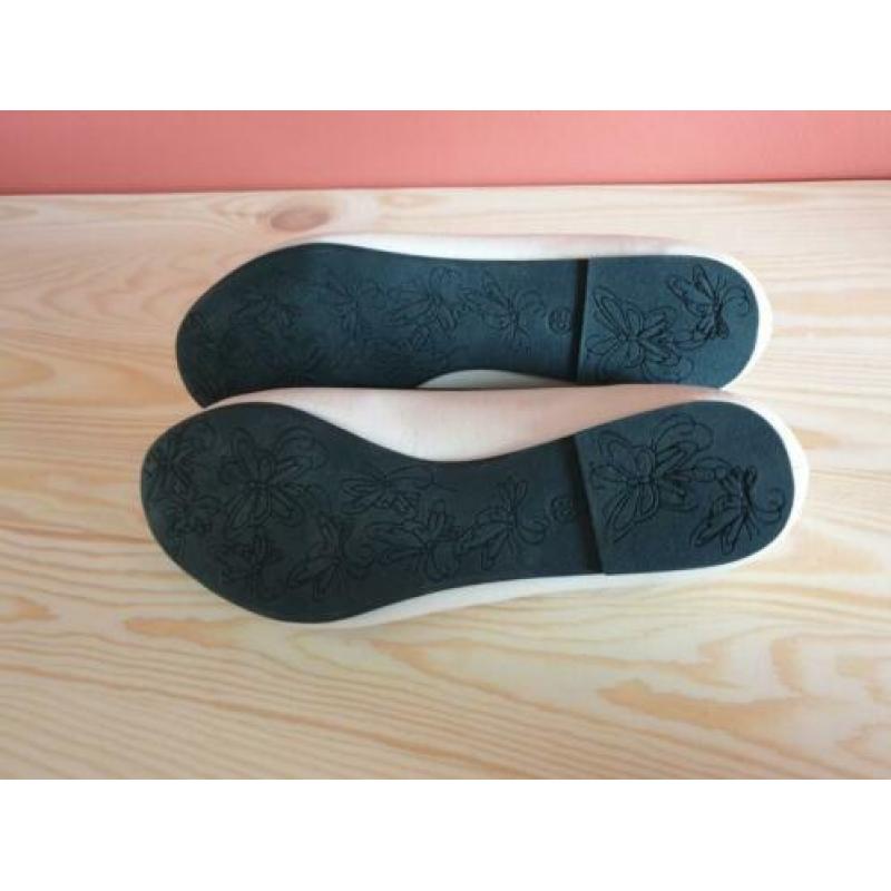 Te koop: zacht roze ballerina's van Visions maat 39 NIEUW!!