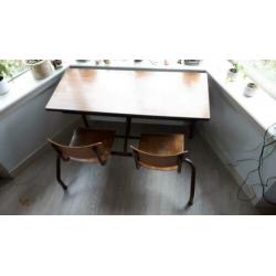 Schoolbureau / schoolbankje