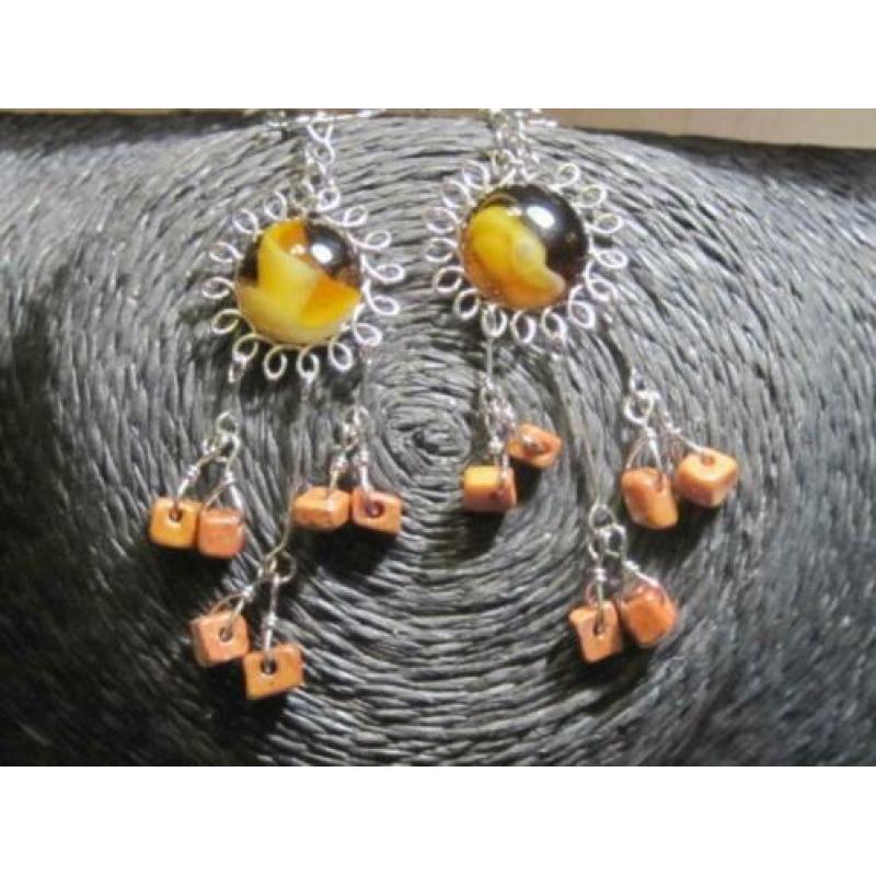 opruiming: schitterend collier met bijpassende oorhangers