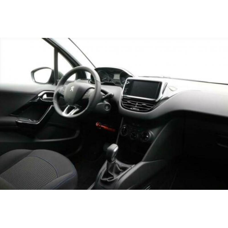 PEUGEOT 208 1.2 Puretech 82pk Signature | NAV | PDC