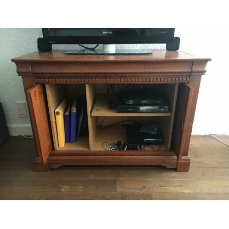Mooi tv meubel massief eiken