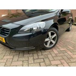 Volvo V40 2.0 D4 Summum Business Navi/PDC/LED/Net binnen!