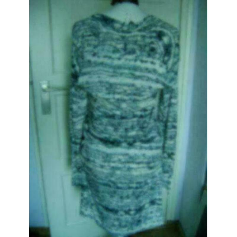 grijs /blauw witte expresso jurk maat M