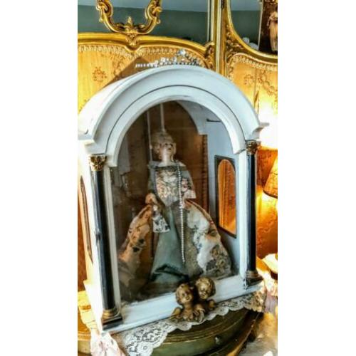 antieke brocante vitrine ..