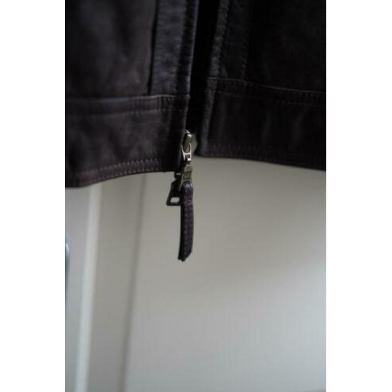 Brown leather jacket (size L)