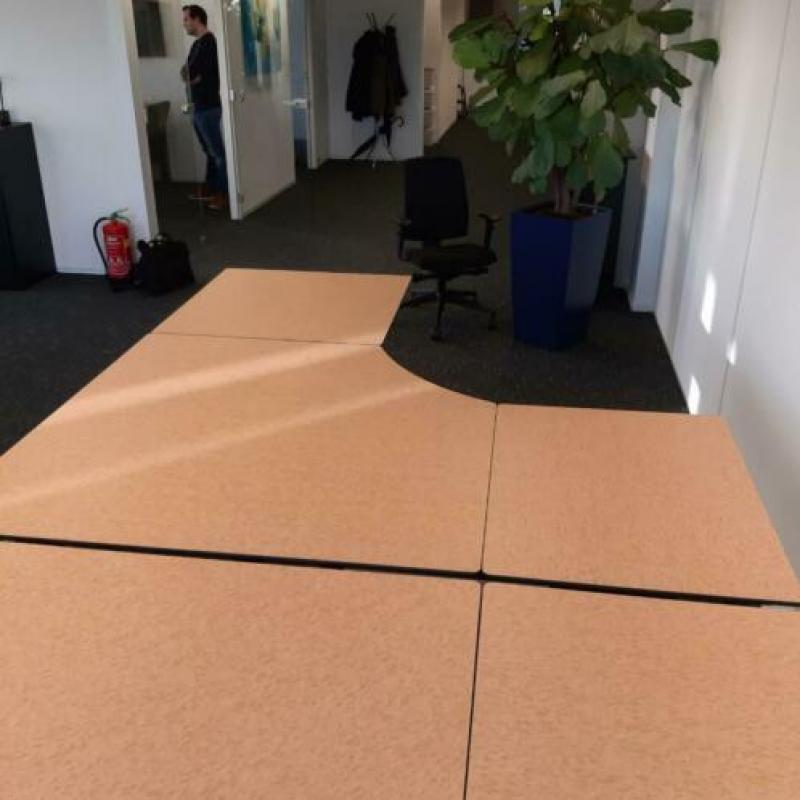 Ahrend hoekbureau rechts 200x180 cm trespa, KSB Breda BU571