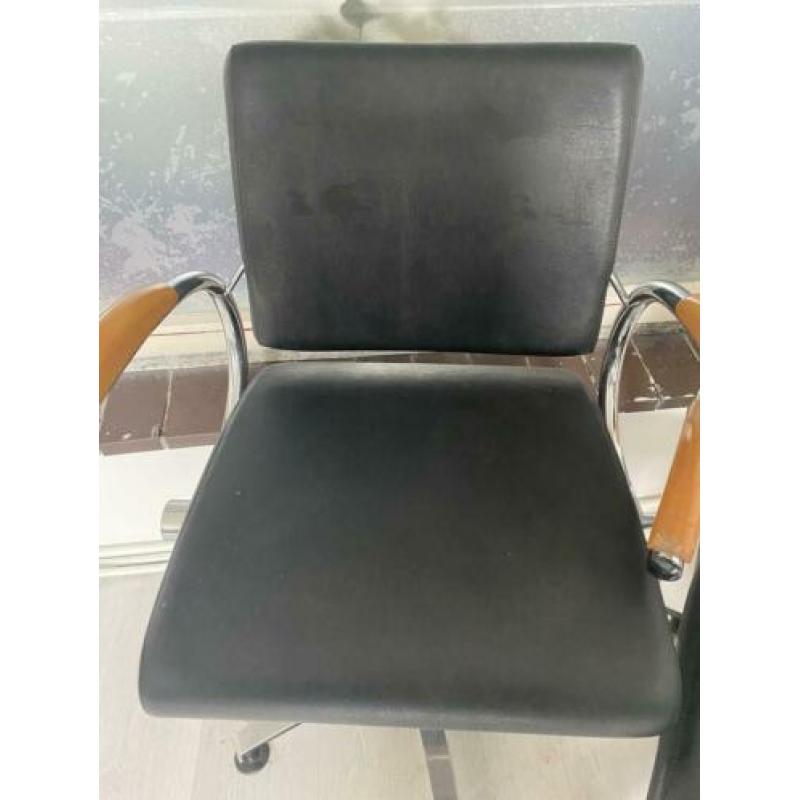Kappers stoelen