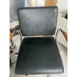 Kappers stoelen