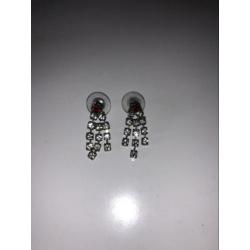 Oorbellen met diamantjes