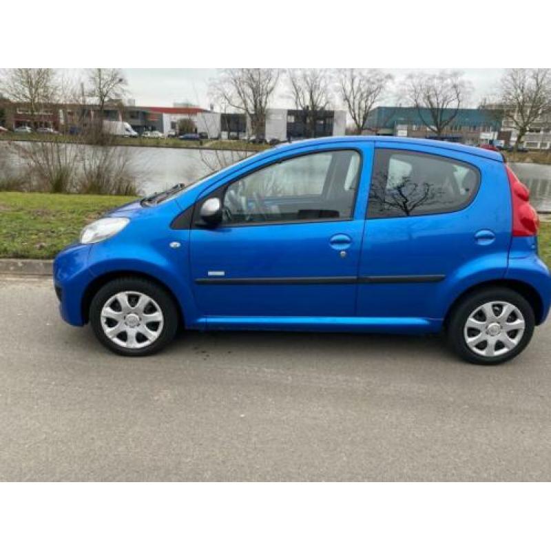 Peugeot 107 1.0-12V Millesim 200