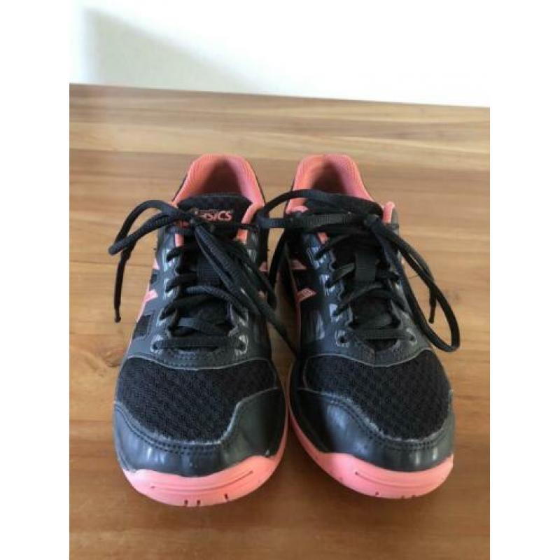 ASICS gel-flare maat 35 zwart met roze