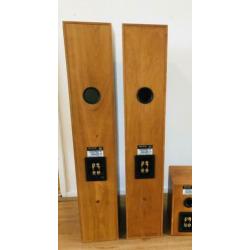 Tannoy revolution r3