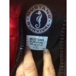 Survival Jacks met ingebouwd reddingsvest
