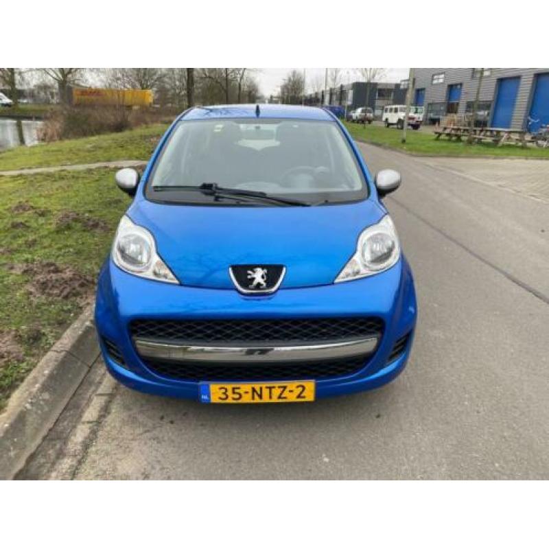Peugeot 107 1.0-12V Millesim 200