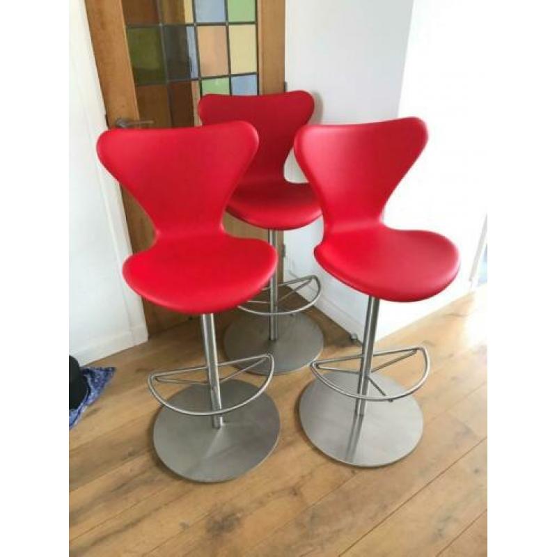 3 Fritz Hansen Arne Jacobsen counter bar kruk vlinder stoel